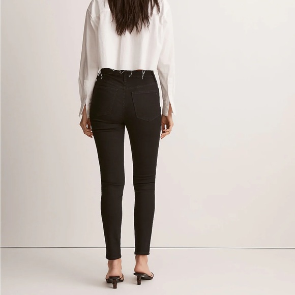 Madewell 10” High-Rise Skinny Jeans in Black Frost - Picture 3 of 12